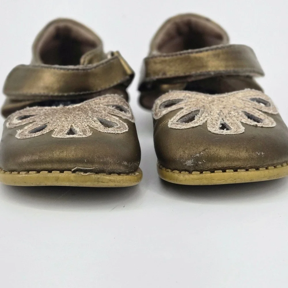 Livie & Luca Metallic Bronze Gold Petal Flower Leather Mary Jane Shoes Sz 5 GUC